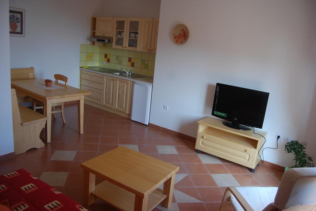 Apartments Organic tourist farm Jeglijenk Šentjanž pri Dravogradu Kamer foto